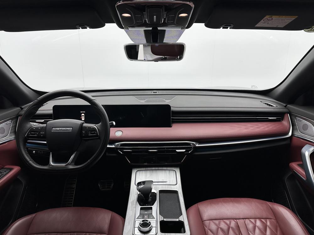 Jetour X70 PLUS 2023 car image #14