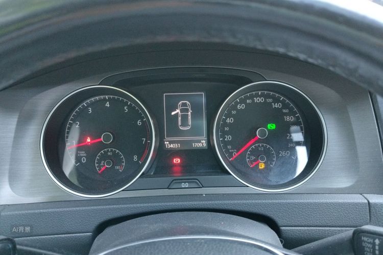 Volkswagen Golf 2015 car image #13