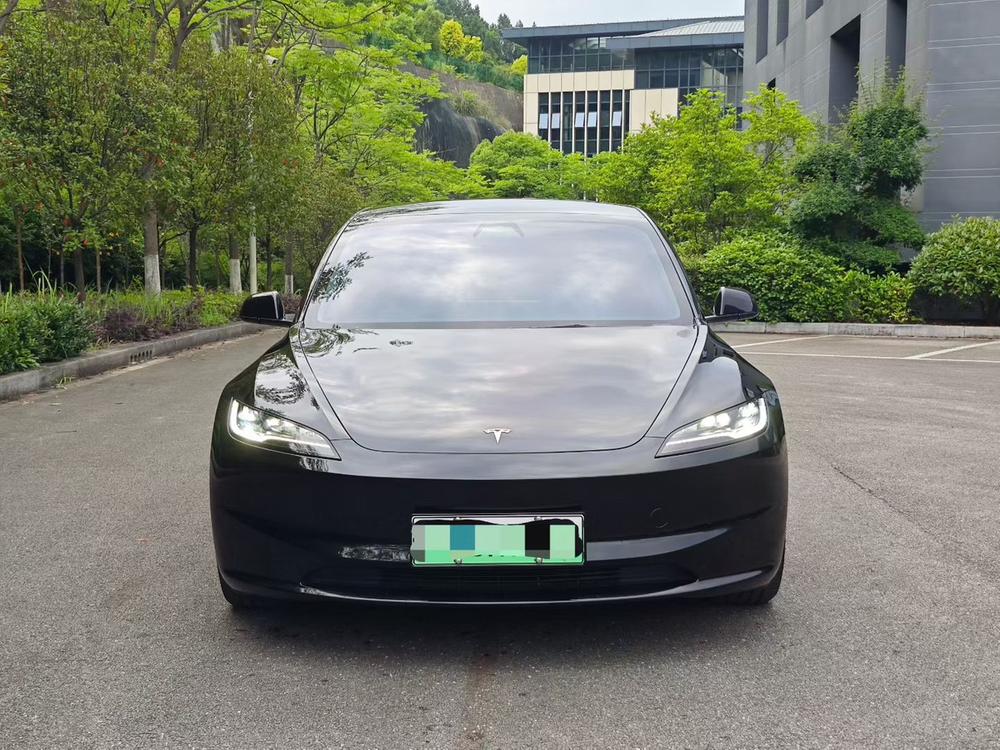 Tesla Model 3 2025 #2 Tesla Model 3 2025 car image #2