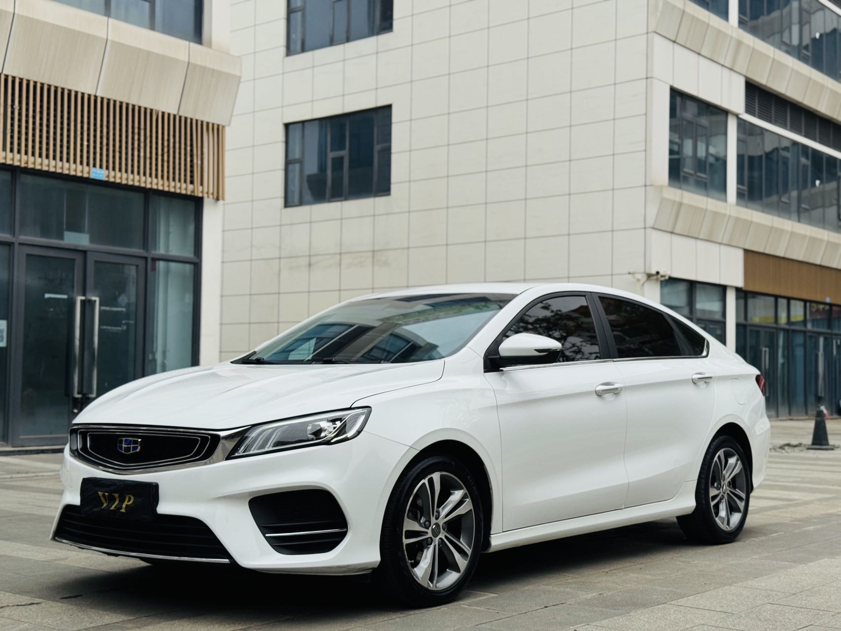 GEELY Binray 2019 car image 