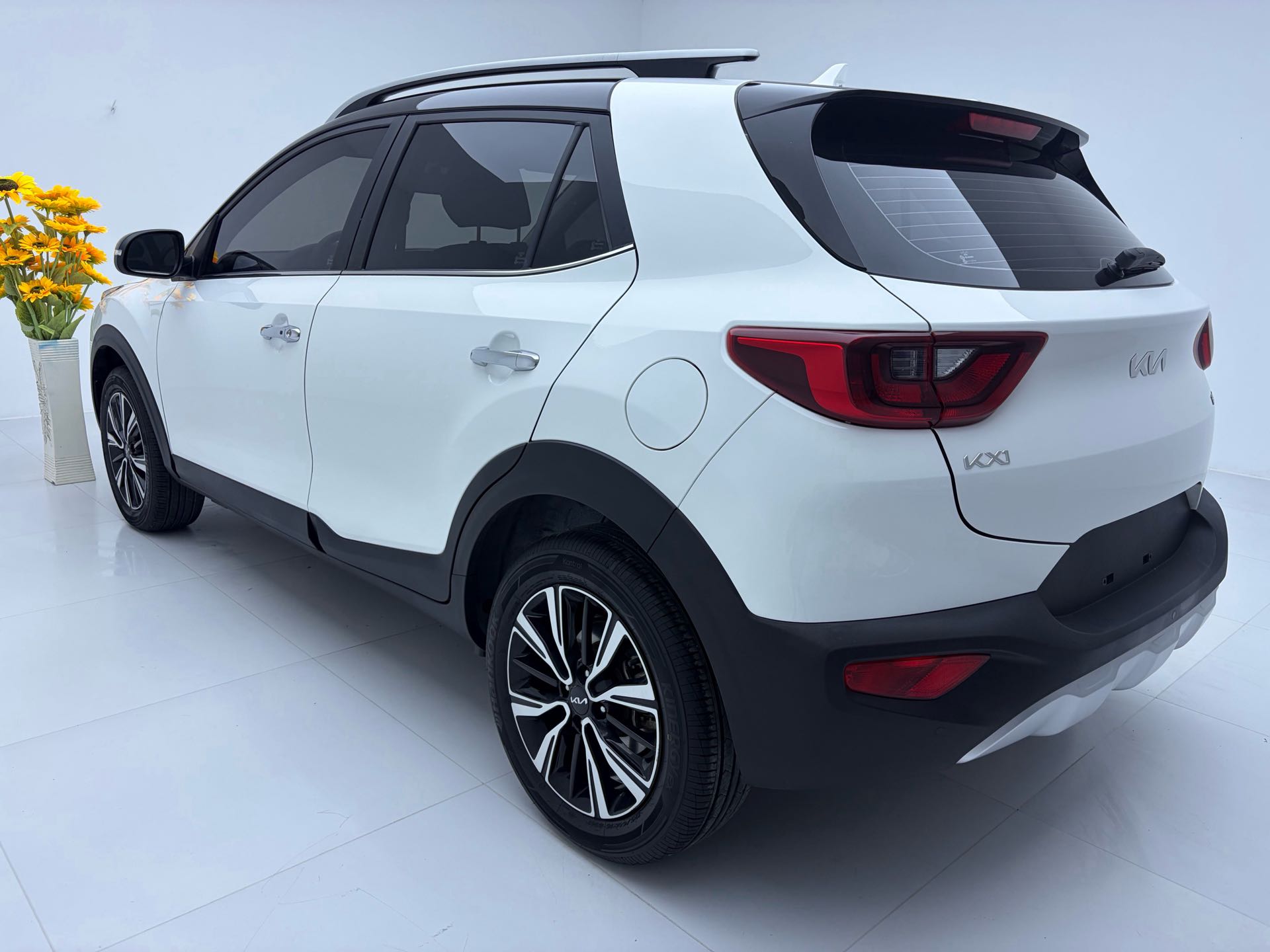 Kia KX1 2023 car image #6