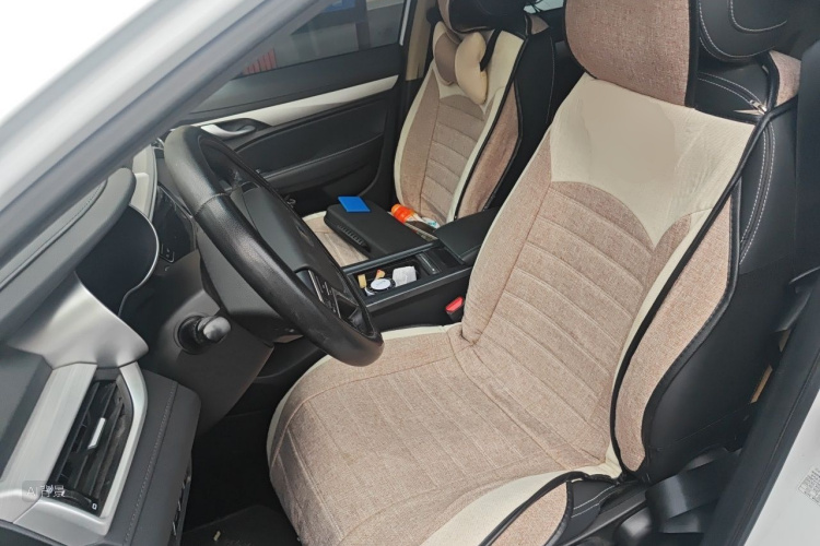 GEELY Emgrand 2018 car image #17