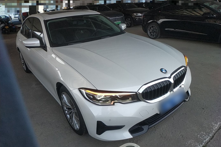 BMW 3 Series 2021 car image #4