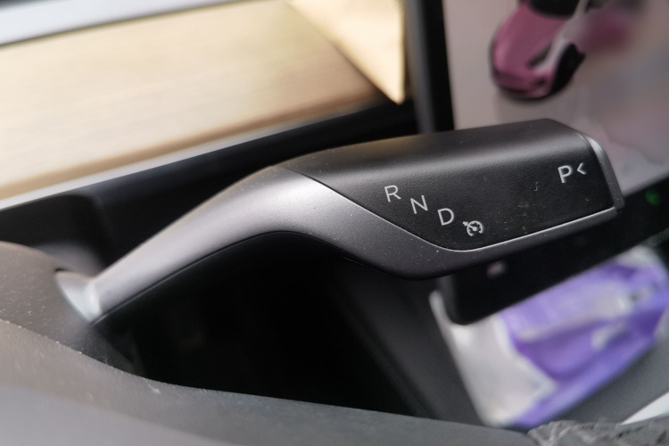 Tesla Model 3 2023 car image #18