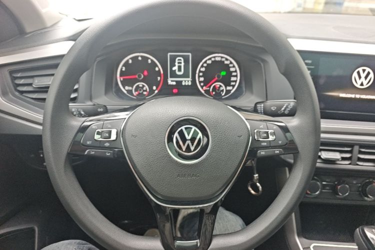 Volkswagen Polo 2021 immagine di auto #11