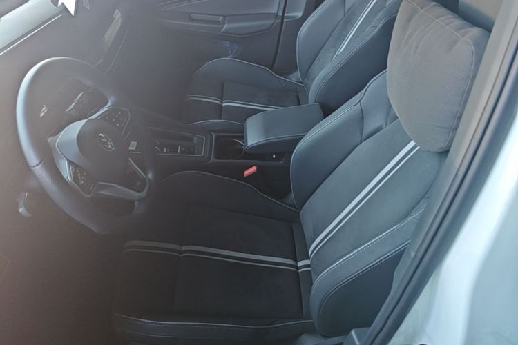 Volkswagen Golf 2022 #15 Volkswagen Golf 2022 car image #15