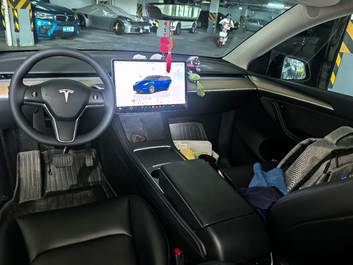 Tesla Model Y 2022 #5 Tesla Model Y 2022 car image #5