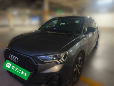 Audi Q3 2022 car image 