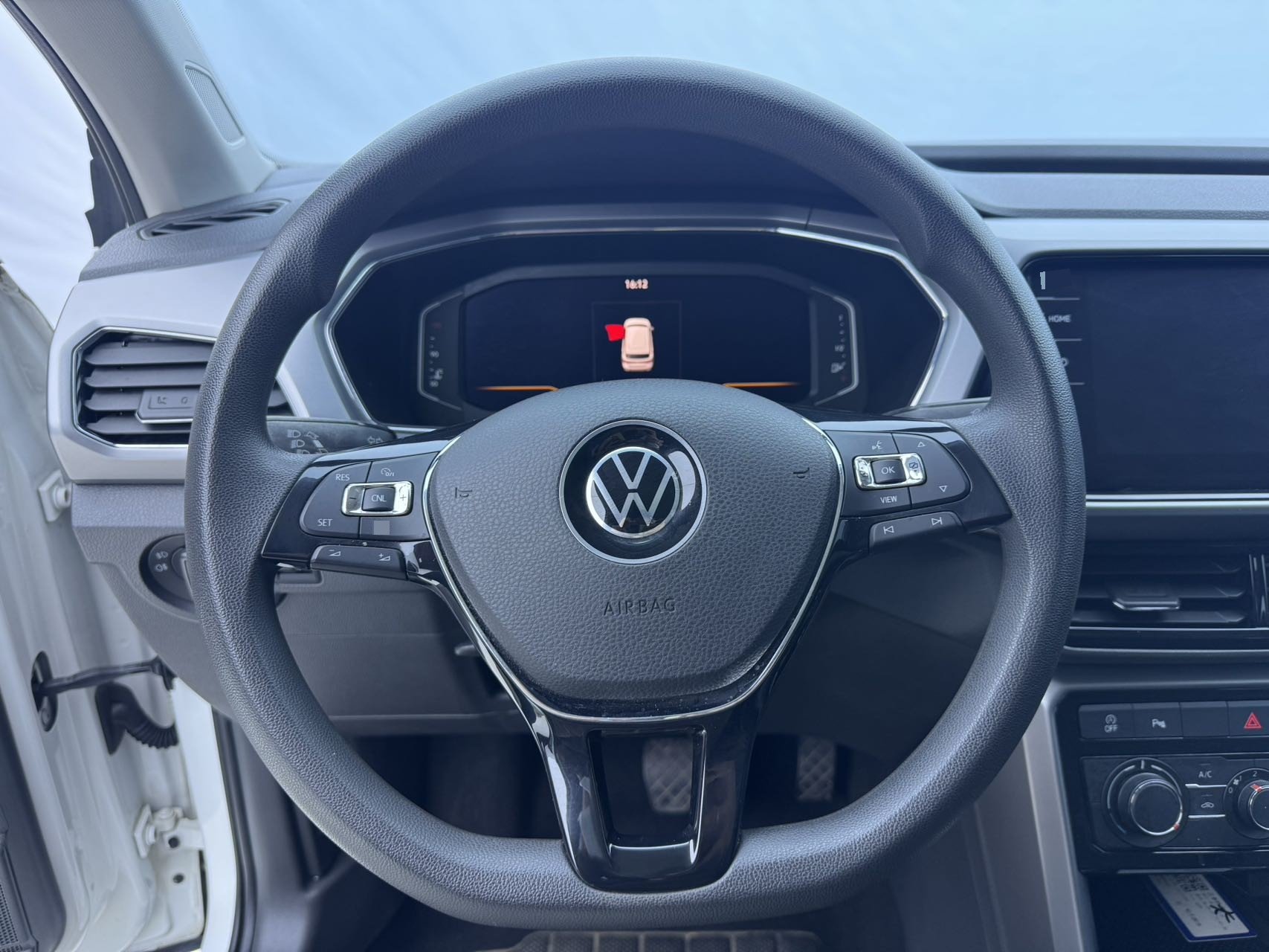 Volkswagen T-Cross 2022 #11 Volkswagen T-Cross 2022 car image #11