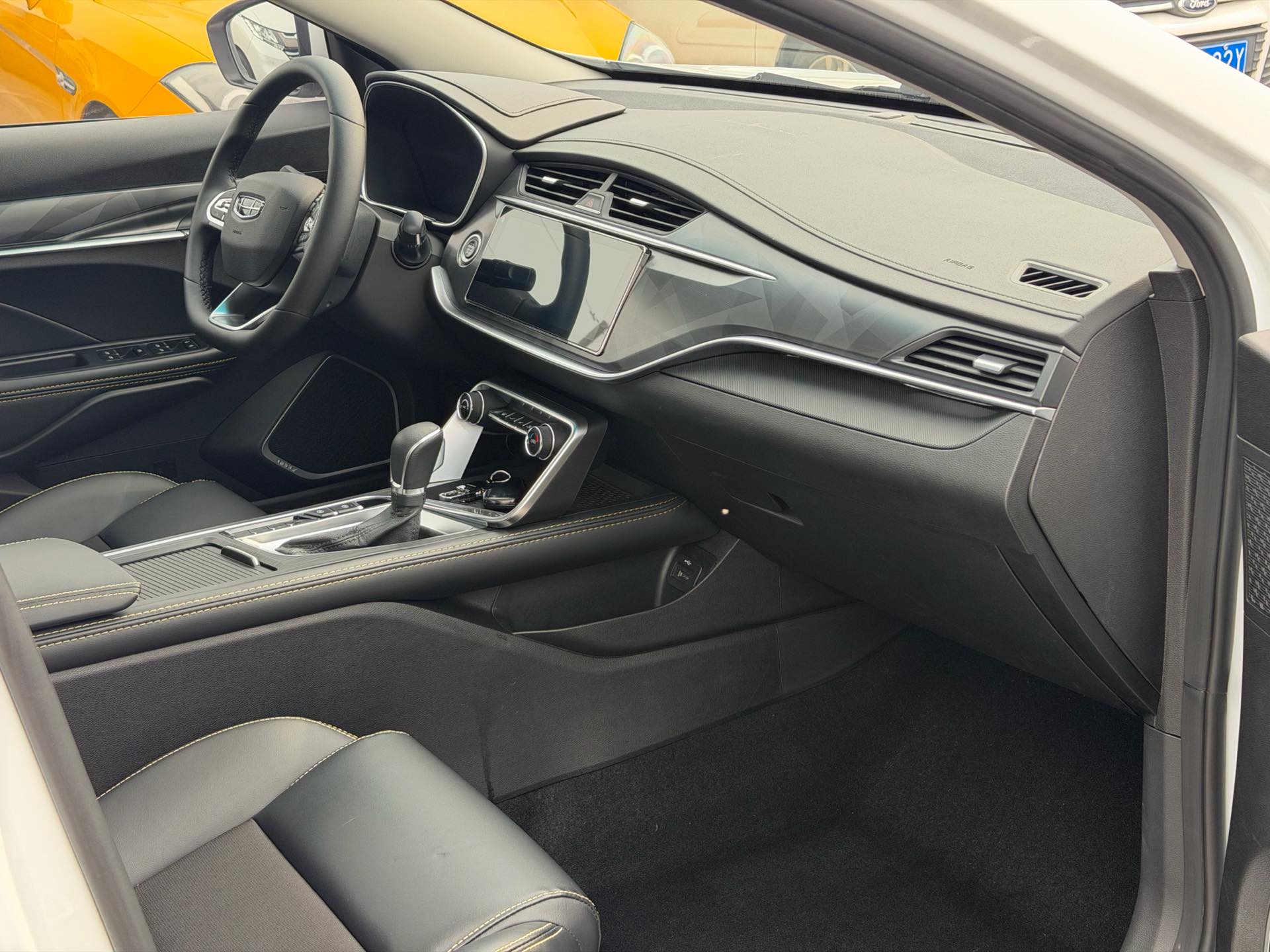 GEELY Binray 2022 car image #6