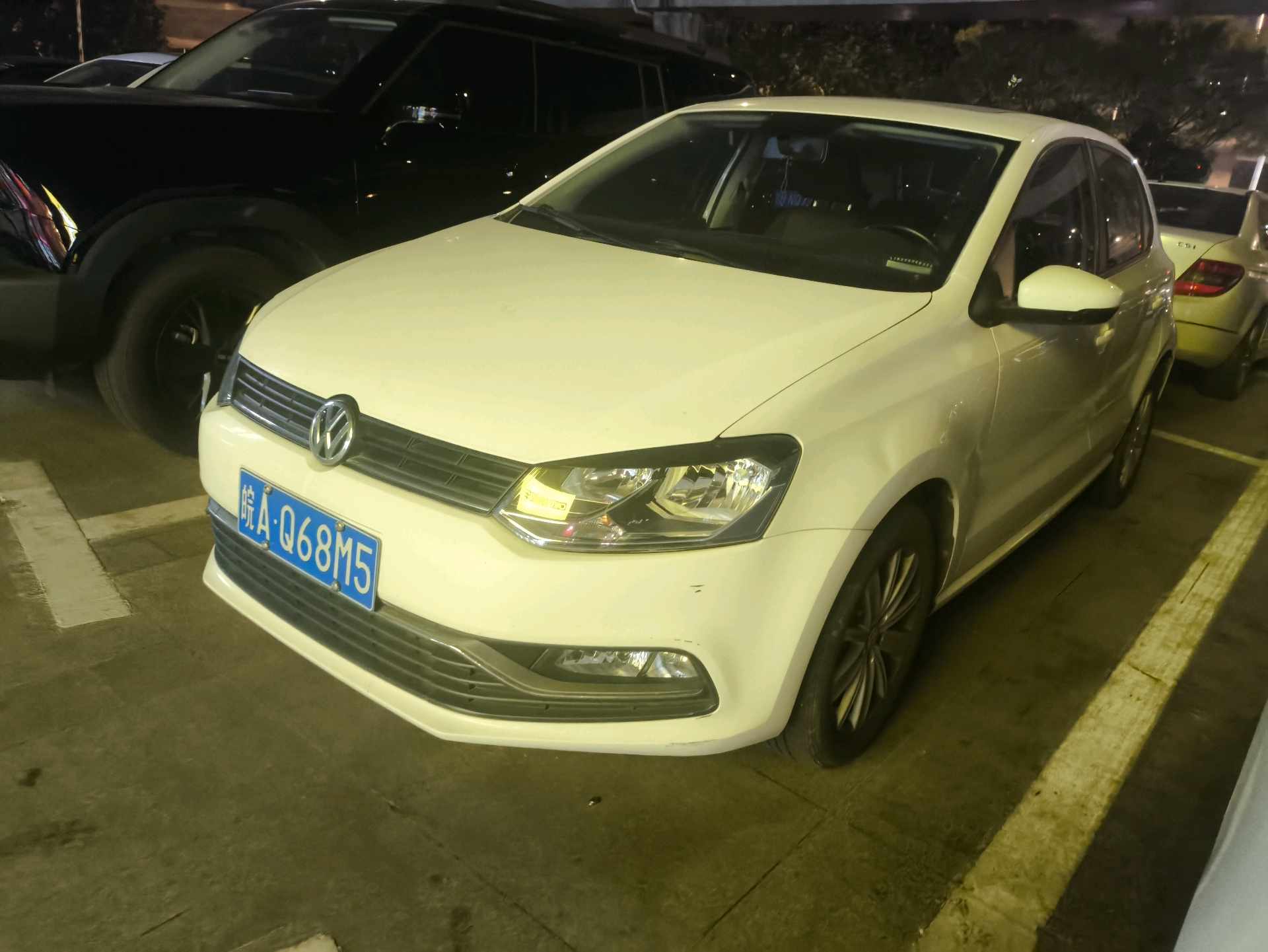 Volkswagen Polo 2017 car image 