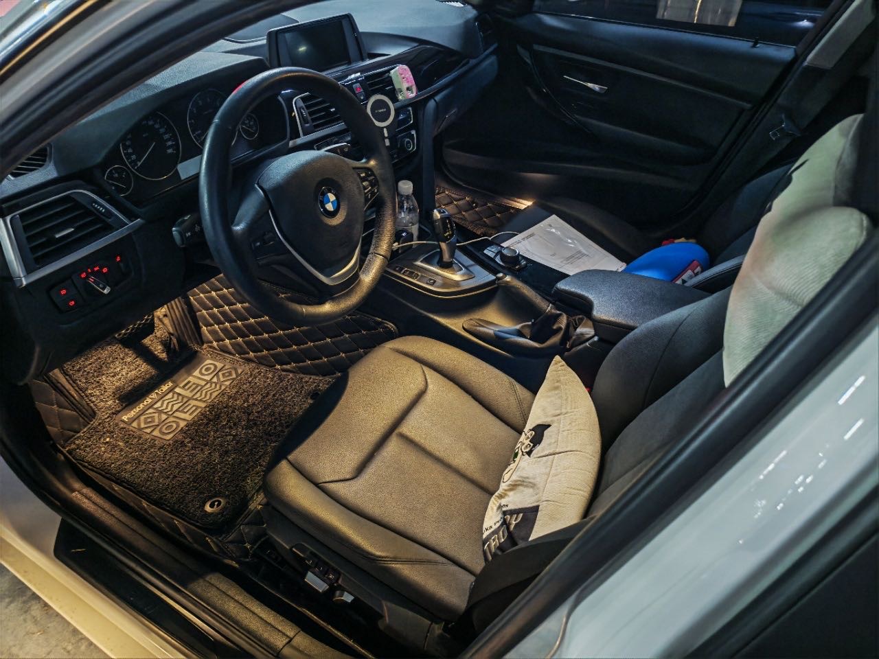 BMW 3 Series 2017 #3 BMW 3 Series 2017 car image #3