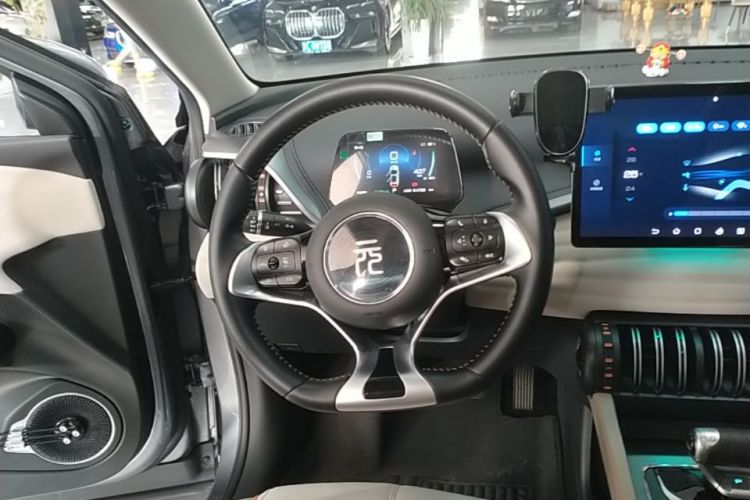 BYD Yuan Plus 2024 immagine di auto #15
