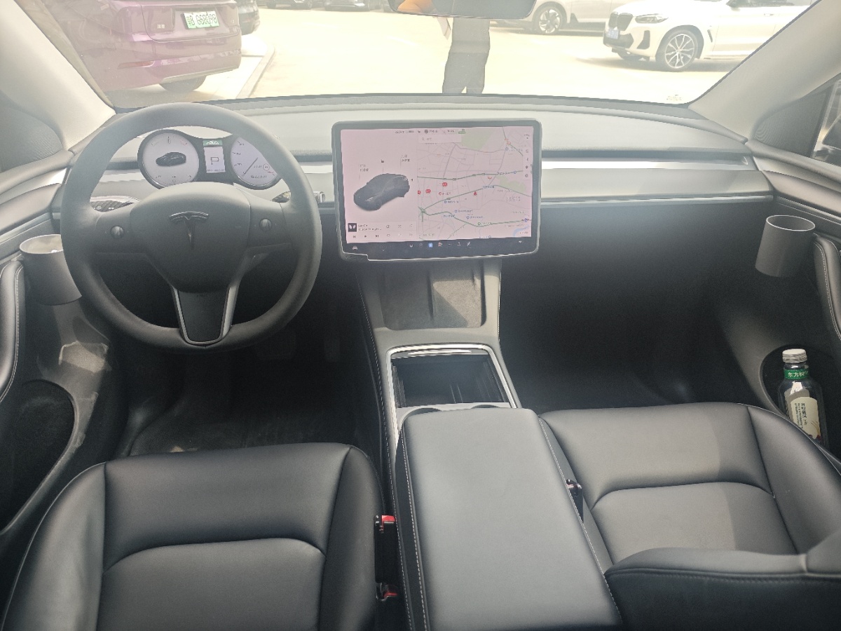 Tesla Model Y 2021 car image #6
