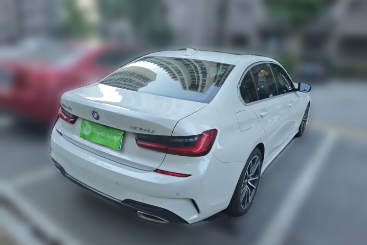 BMW 3 Series 2022 car image #5