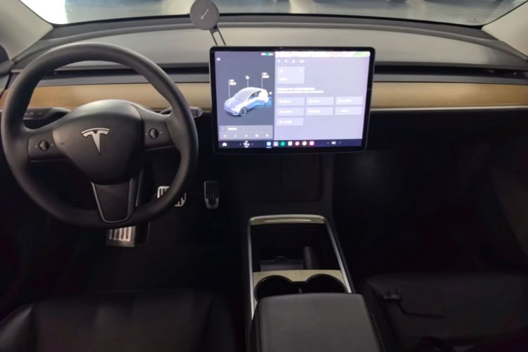 Tesla Model Y 2021 #10 Tesla Model Y 2021 car image #10