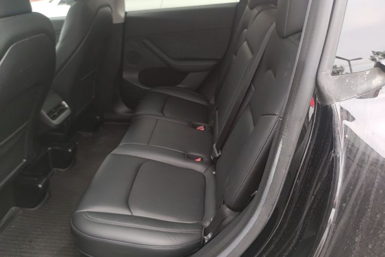 Tesla Model Y 2023 #17 Tesla Model Y 2023 car image #17