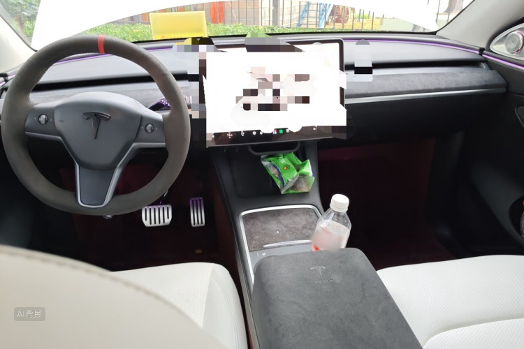 Tesla Model Y 2023 car image #11
