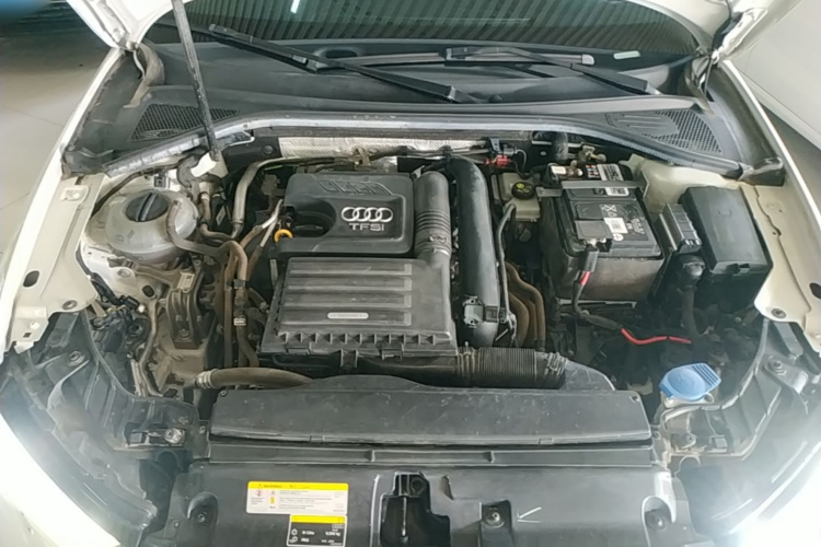 Audi A3 2018 car image #20