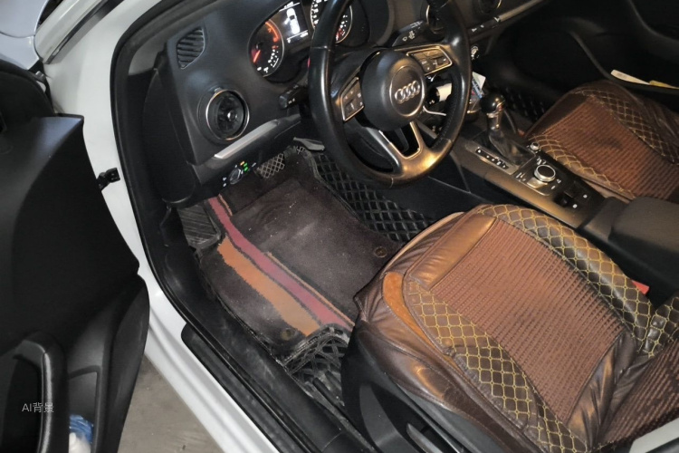 Audi A3 2018 car image #18