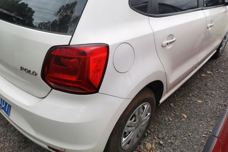 Volkswagen Polo 2016 car image #8