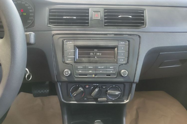 Volkswagen Santana 2021 car image #13