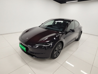 Tesla Model 3 2025 immagine di auto 