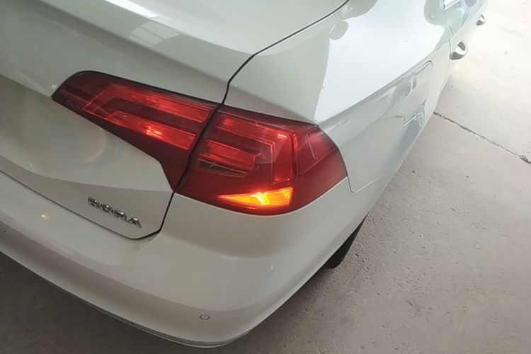 Volkswagen Bora 2016 car image #8