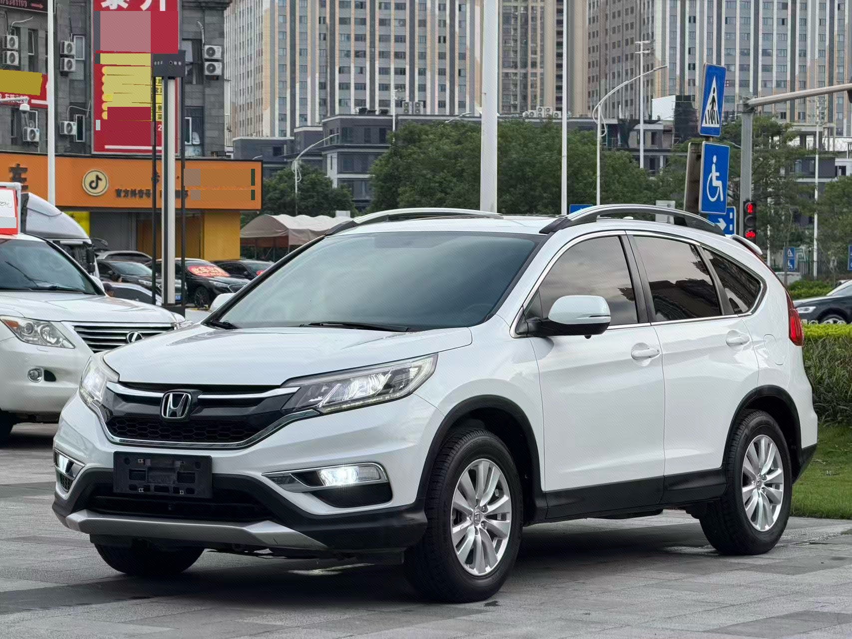 2016 2016 car image