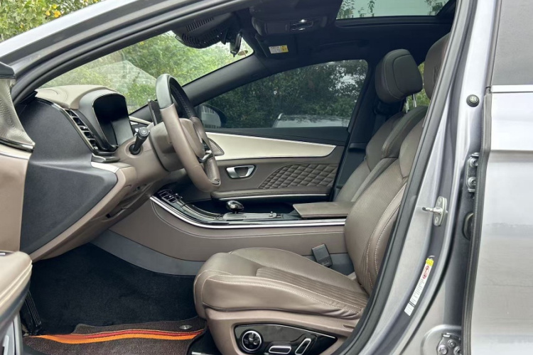 BYD Han 2023 car image #10