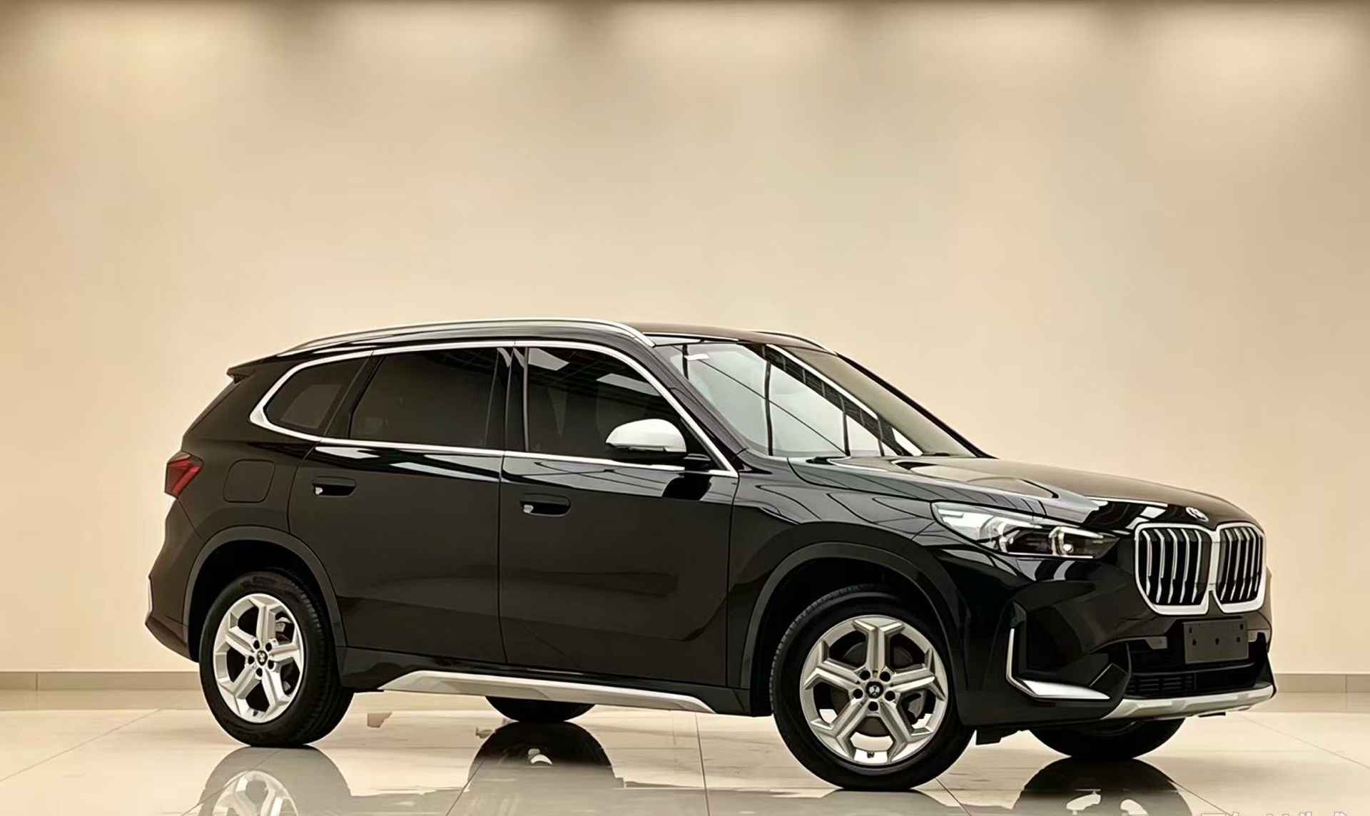 BMW X1 2023 صورة سيارة #2
