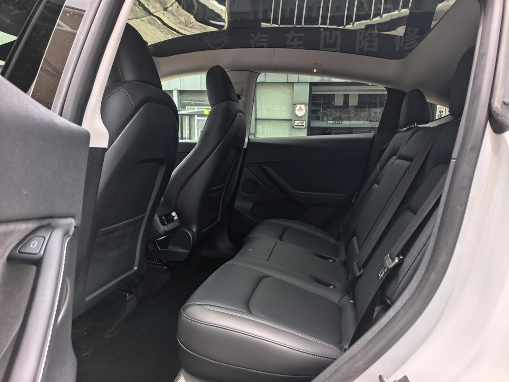 Tesla Model Y 2024 car image #15