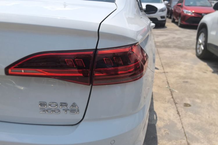 Volkswagen Bora 2025 car image #8