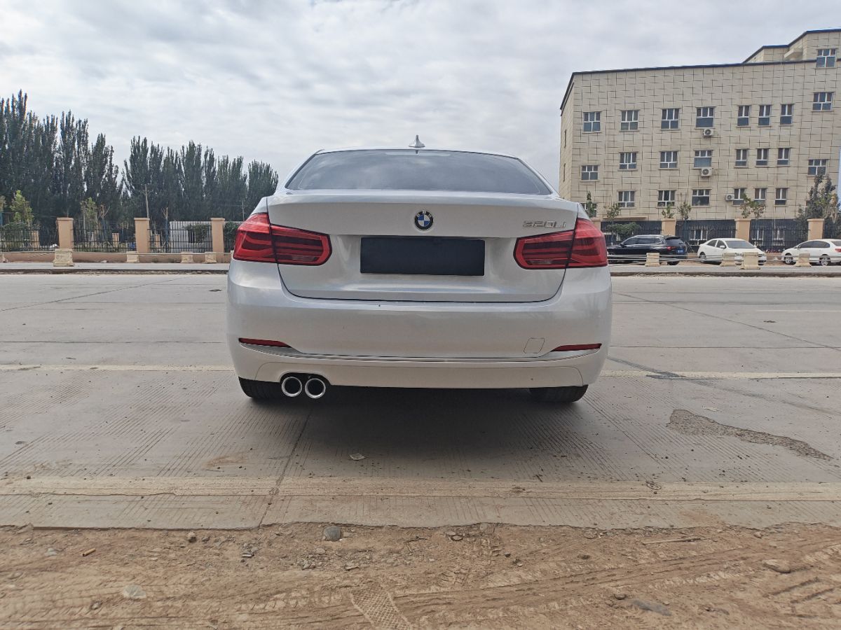 BMW 3 Series 2018 car image #8