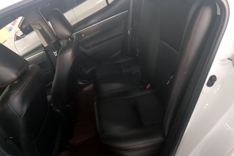Toyota Corolla 2017 #17 Toyota Corolla 2017 car image #17