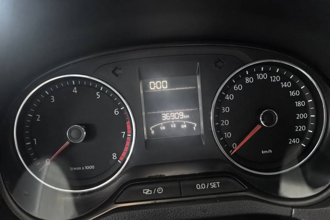 Volkswagen Polo 2015 #25 Volkswagen Polo 2015 car image #25