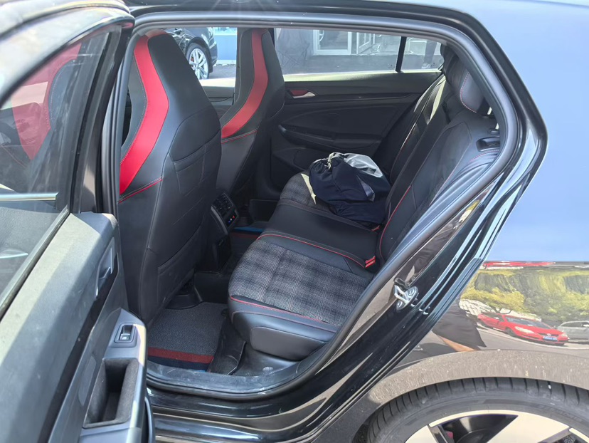 Volkswagen GolfGTI 2022 #5 Volkswagen GolfGTI 2022 immagine di auto #5