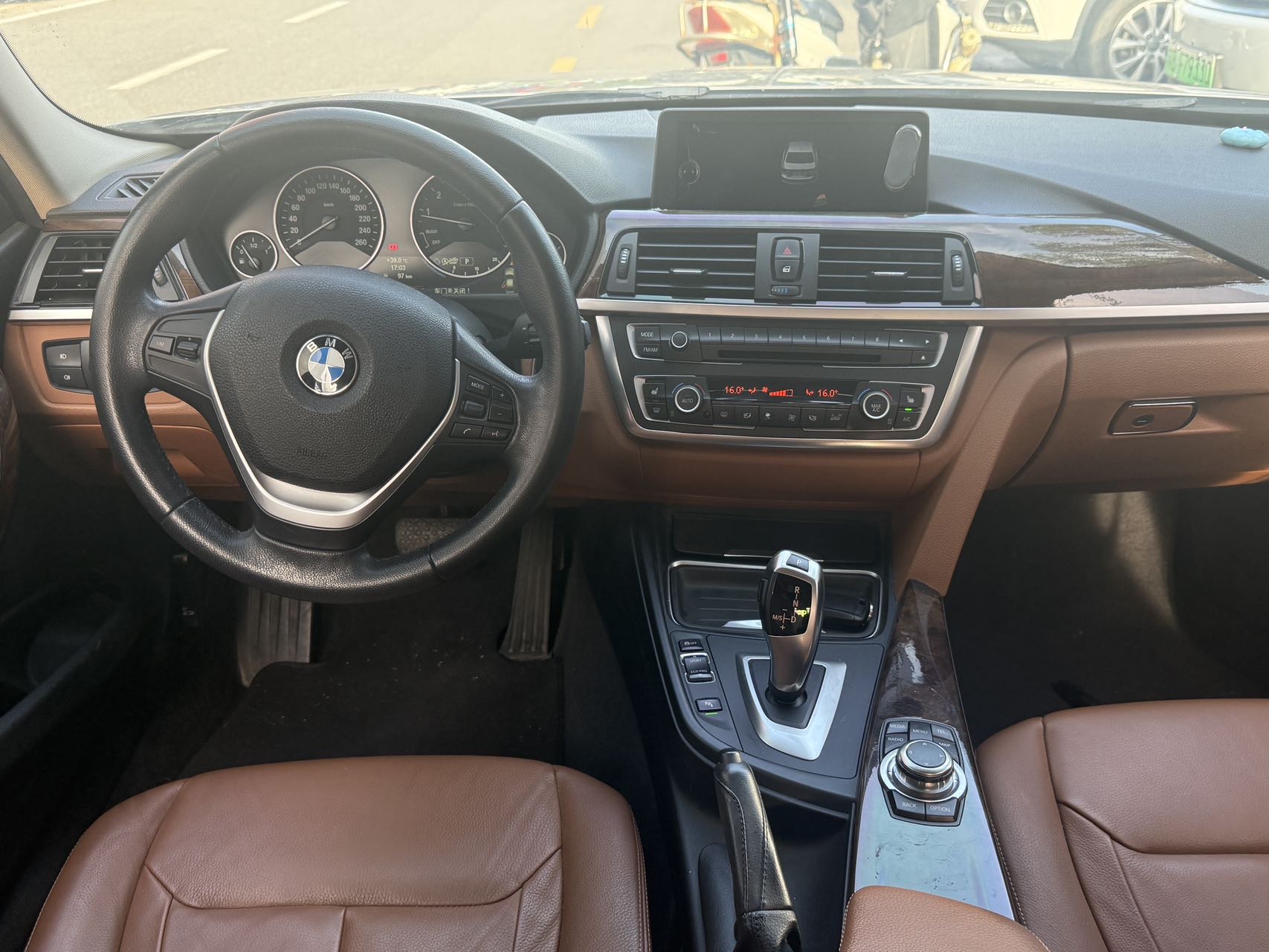 BMW 3 Series 2013 car image #8