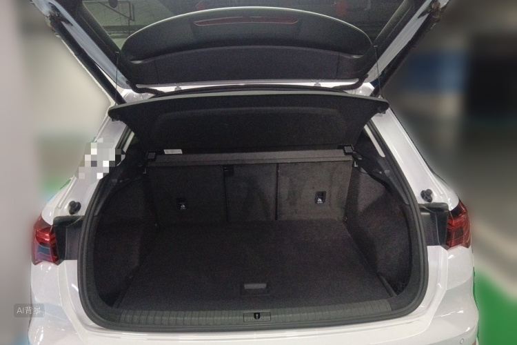 Audi Q3 2022 car image #21