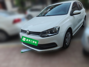 Volkswagen Polo 2016 car image 