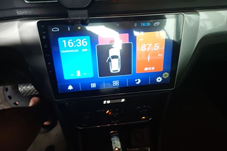 Volkswagen Lavida 2018 car image #13