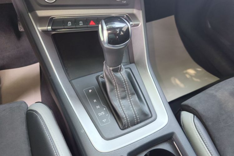 Audi Q3 2020 immagine di auto #14