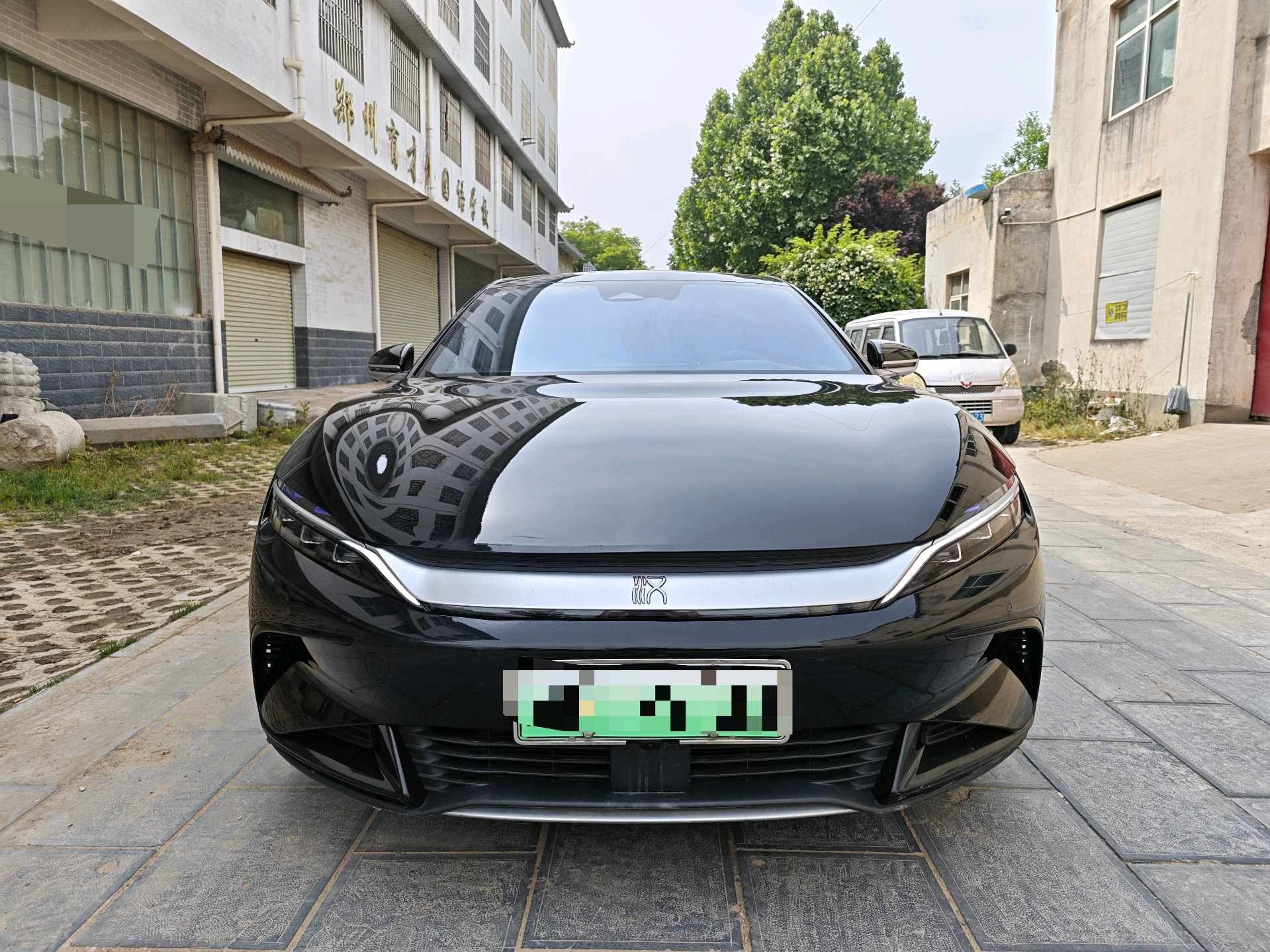 BYD Han 2024 car image #2