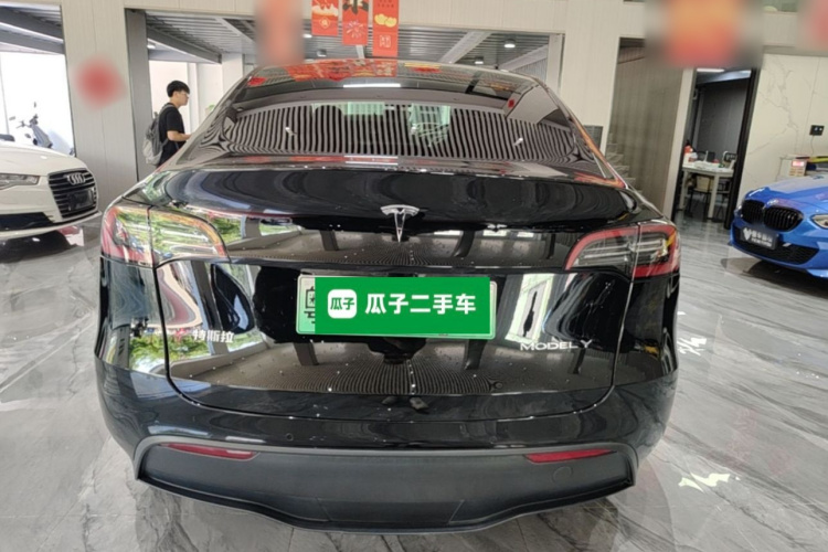 Tesla Model Y 2023 #6 Tesla Model Y 2023 immagine di auto #6