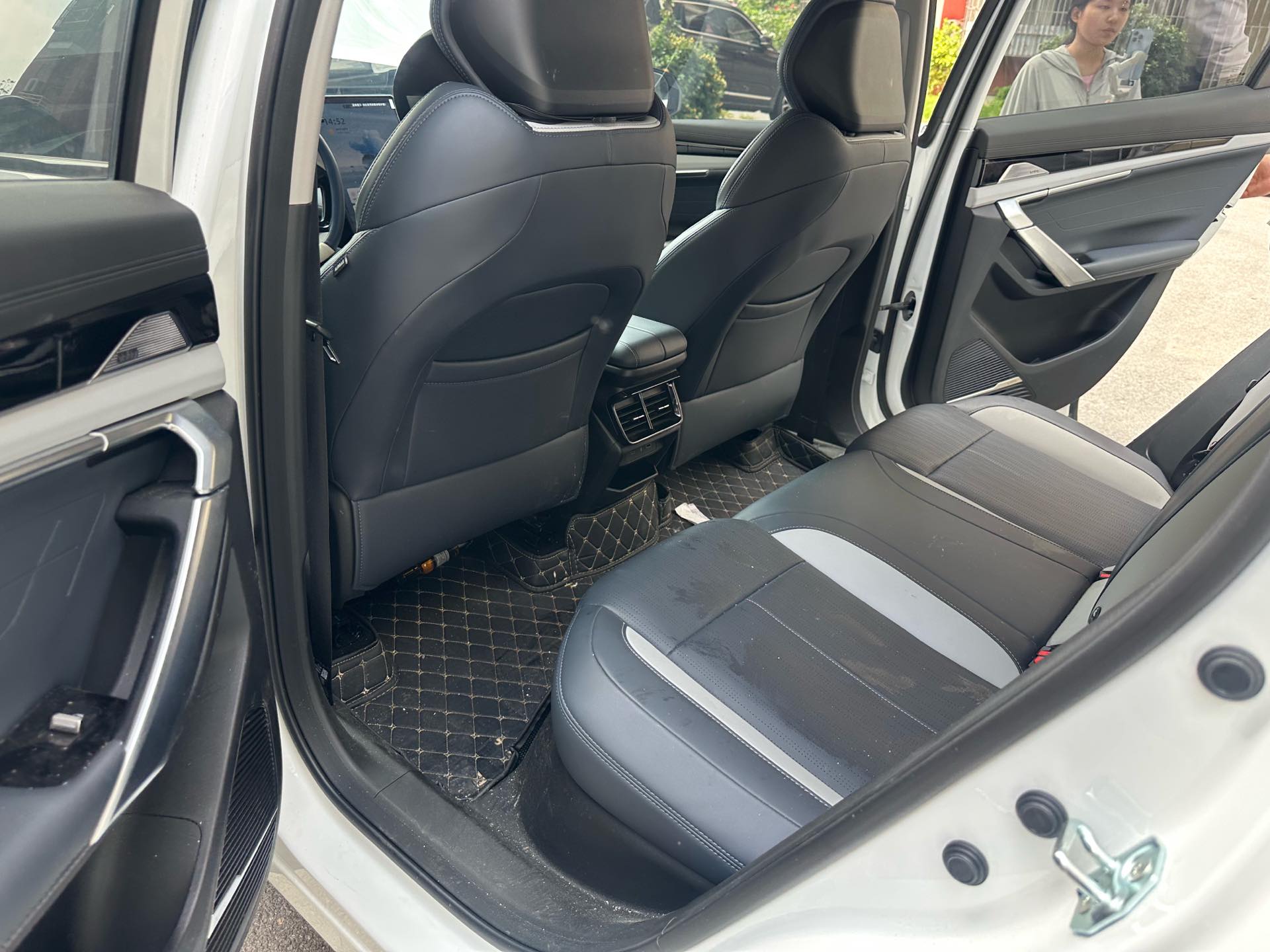 GEELY Boyue L 2025 صورة سيارة #6