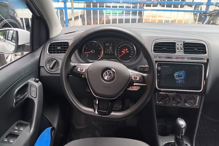 Volkswagen Polo 2018 #11 Volkswagen Polo 2018 car image #11