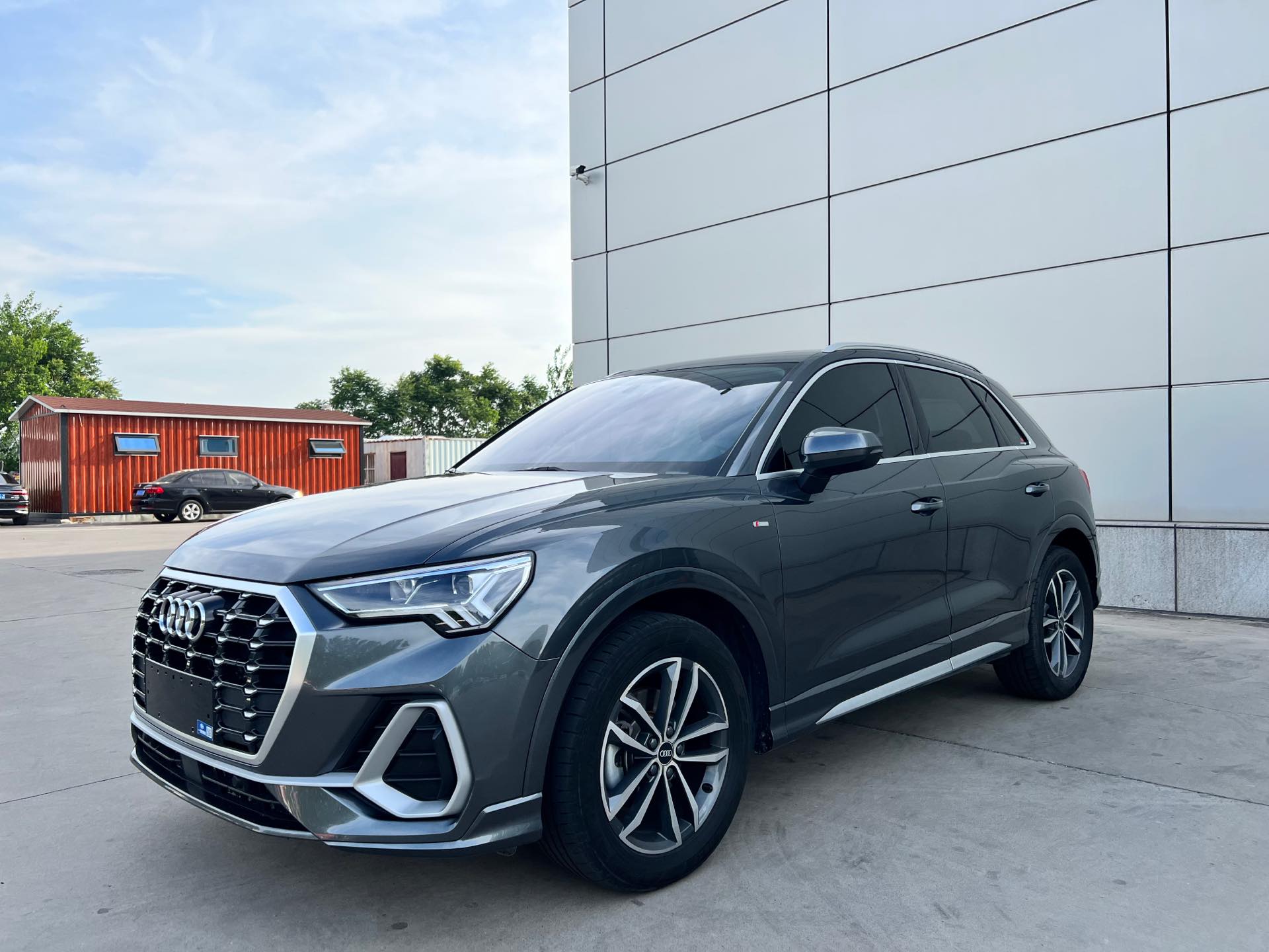 Audi Q3 2021 Audi Q3 2021 car image