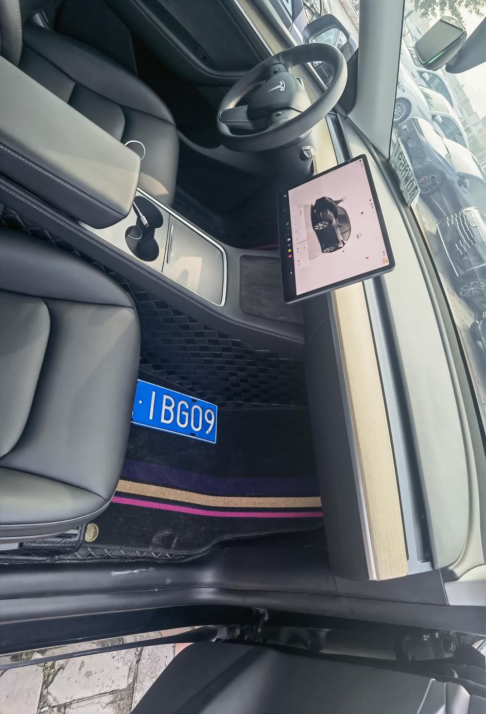 Tesla Model Y 2023 #10 Tesla Model Y 2023 car image #10