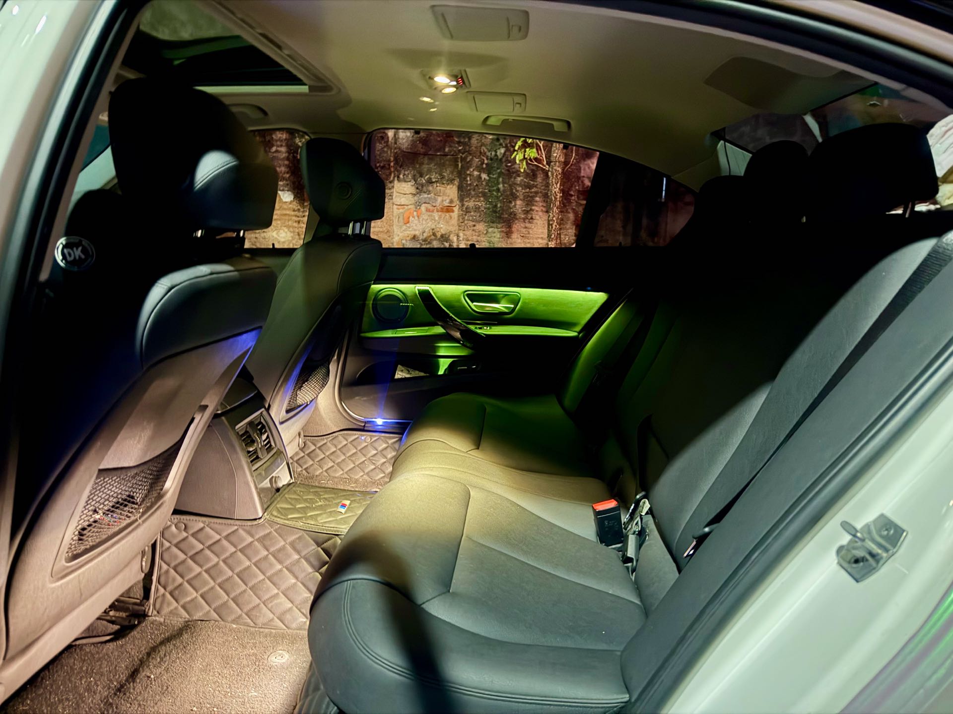 BMW 3 Series 2017 #4 BMW 3 Series 2017 car image #4