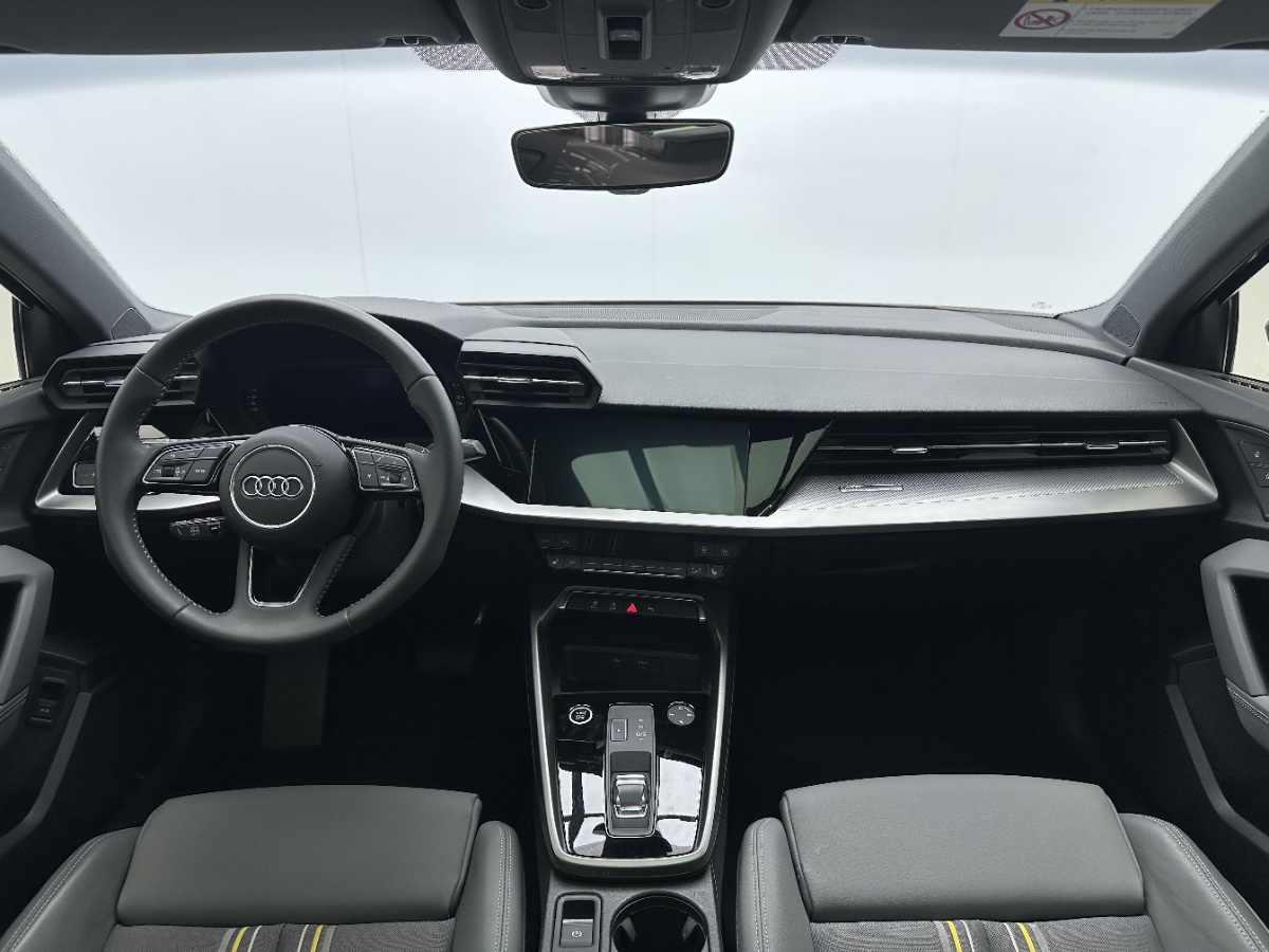 2022 car image #7